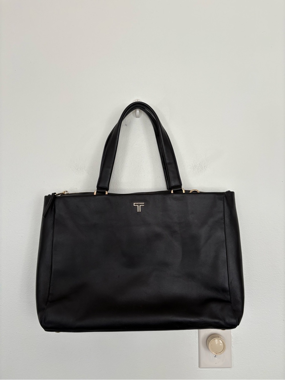 Tumi || Voyageur Vail Tote Medium Black Leather Light Gold Hardware - Picture 2 of 11